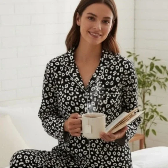 Kate Spade Black & Pale Pink Leopard Print Pajamas Set Loungewear Size Medium - Picture 1 of 7